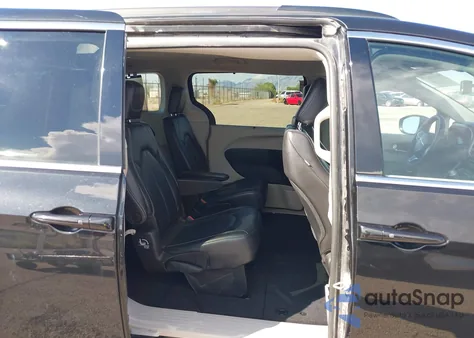 2022 Chrysler Pacifica Touring L z USA, uszkodzony, nr VIN 2C4RC1BGXNR151939